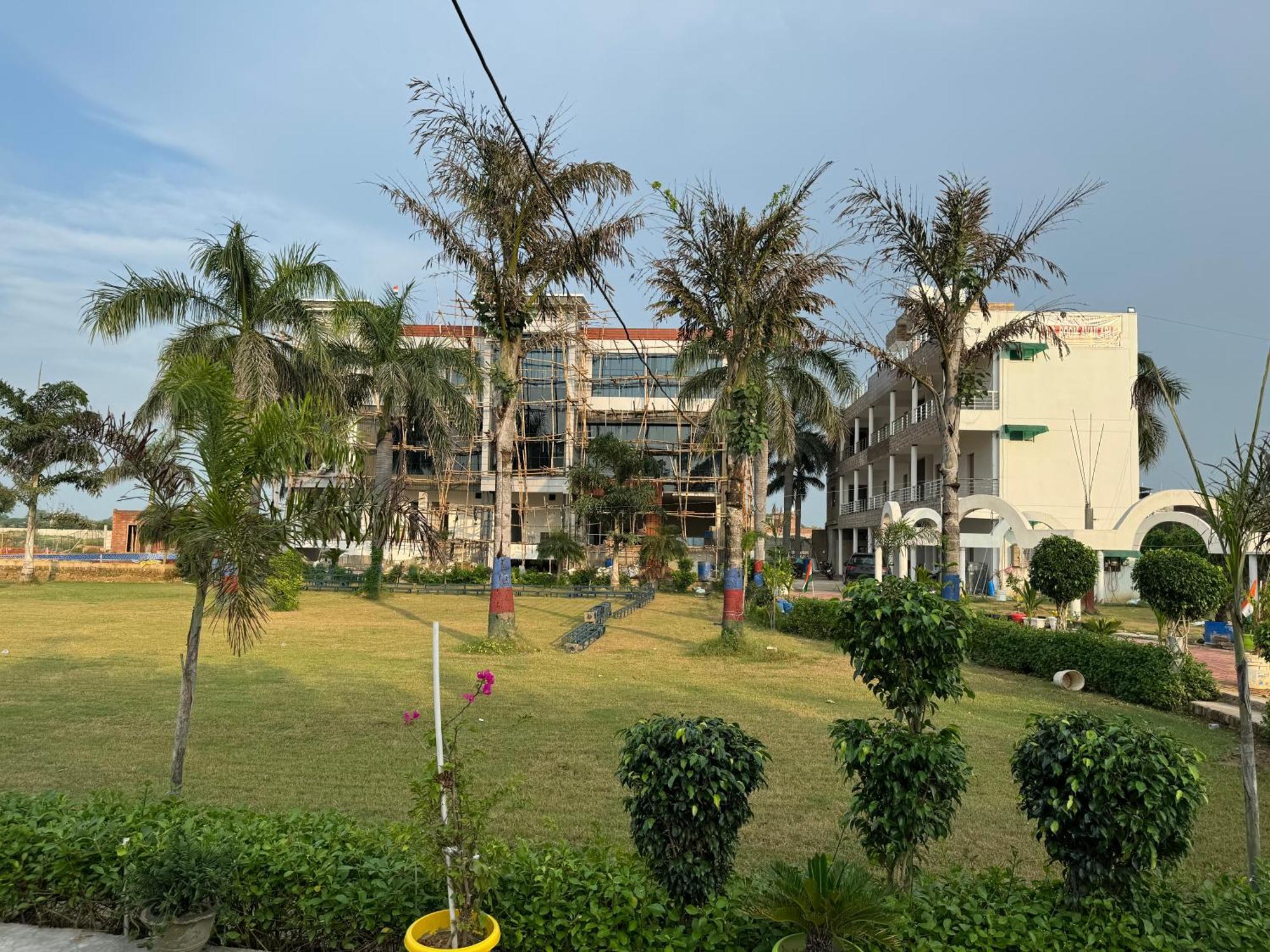 Tulip Garden Hotel N Resort Tilsahri Exterior photo